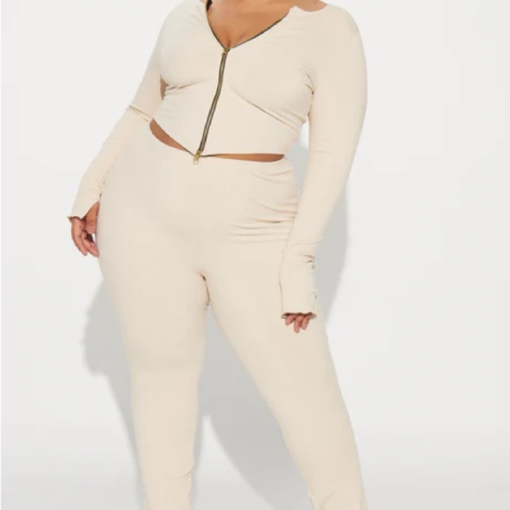 Fashion Nova Cream Leggings High-Waisted Tailored